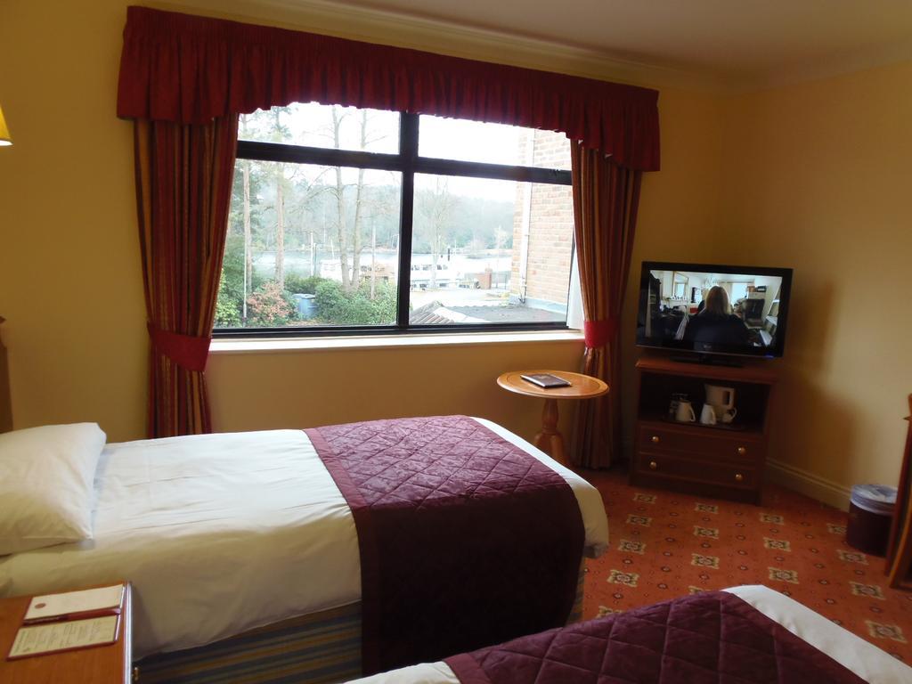 Lakeside Continental Hotel كامبرلي المظهر الخارجي الصورة
