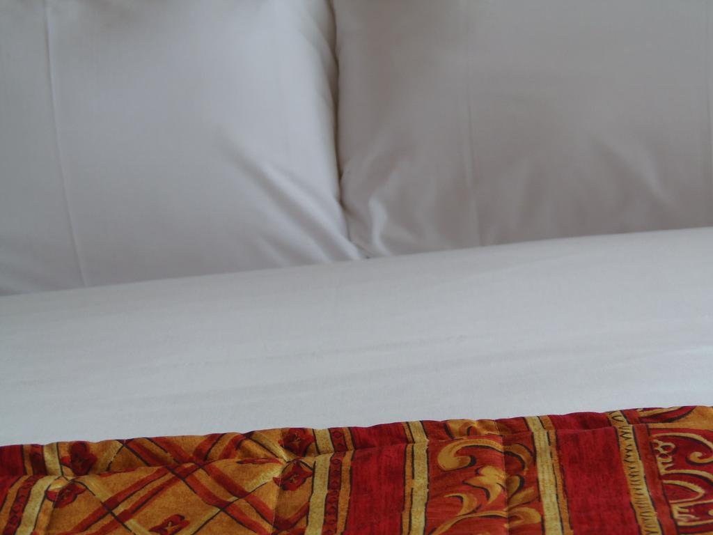 Lakeside Continental Hotel كامبرلي المظهر الخارجي الصورة